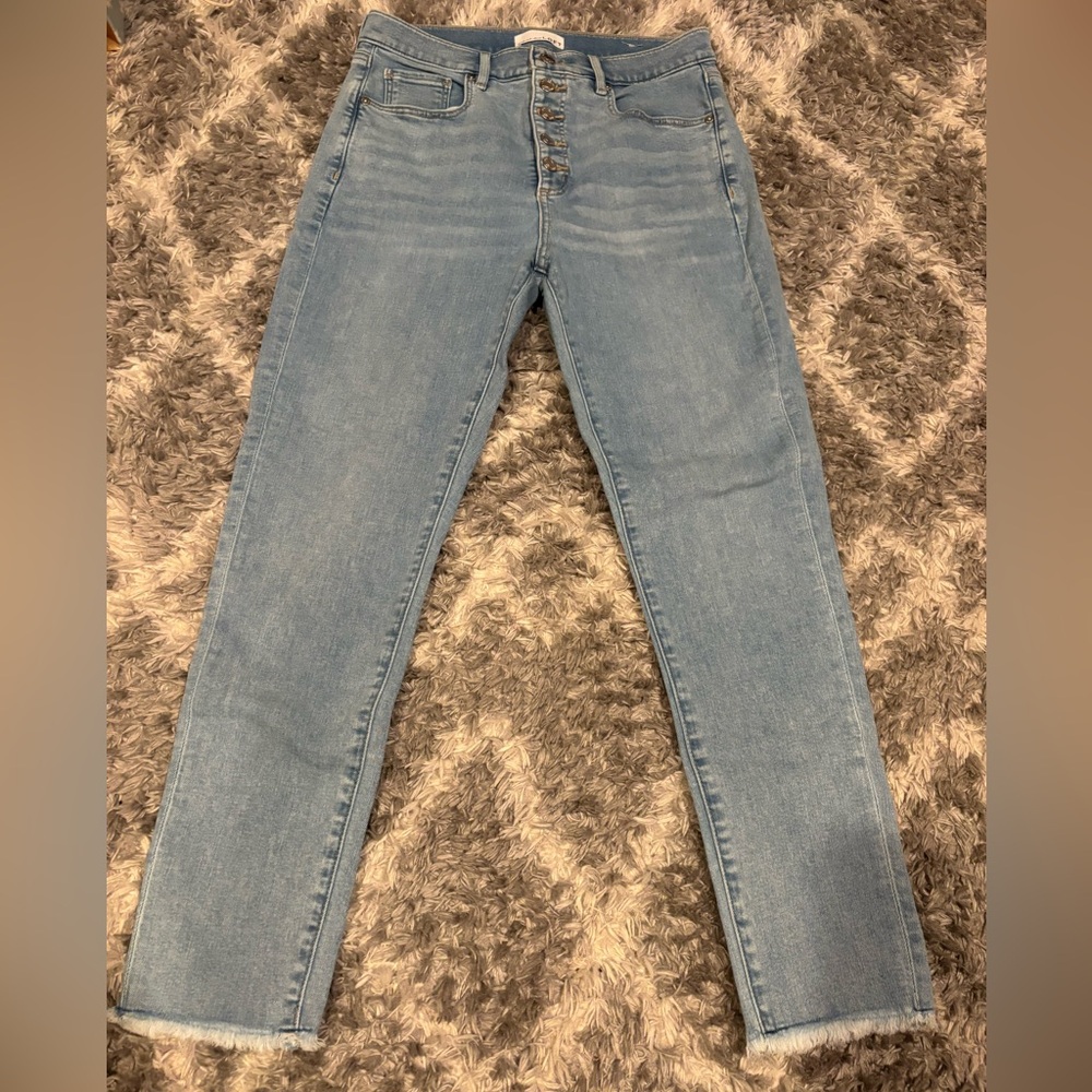 LOFT Women's Blue Jeans Button Up freyed bottoms - Size 8/29 NWOT